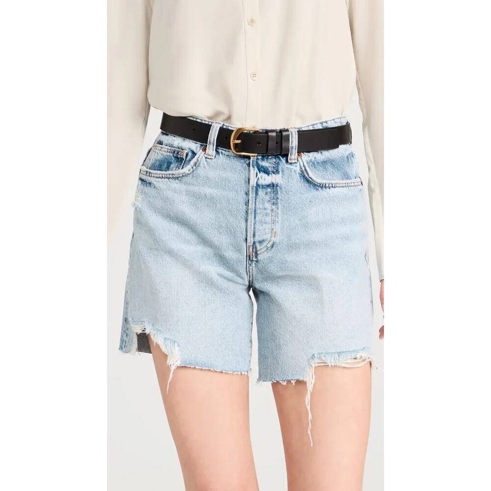 Raye Mid Rise 6” distressed blue Jean Shorts size 24 light wash